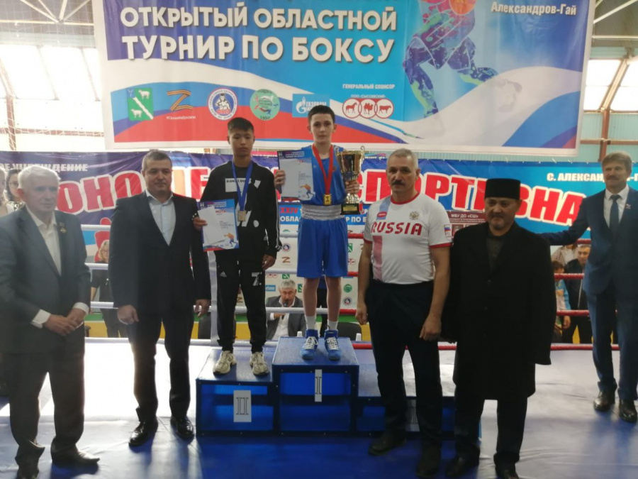 В с. Александров Гай проходил 24 традиционный открытый областной турнир по боксу
