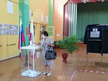 Работа участковых избирательных комиссий и наблюдателей в городских и сельских поселениях района
