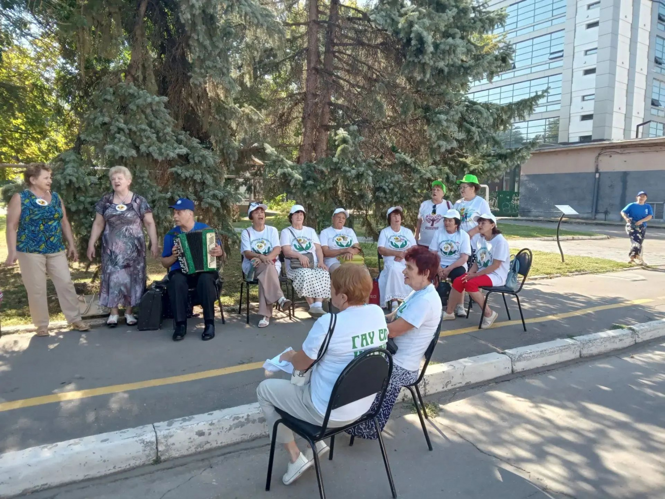 В рамках работы ГАУ СО КЦСОН Советского района проведено мероприятие "ДолгоЛетние встречи"