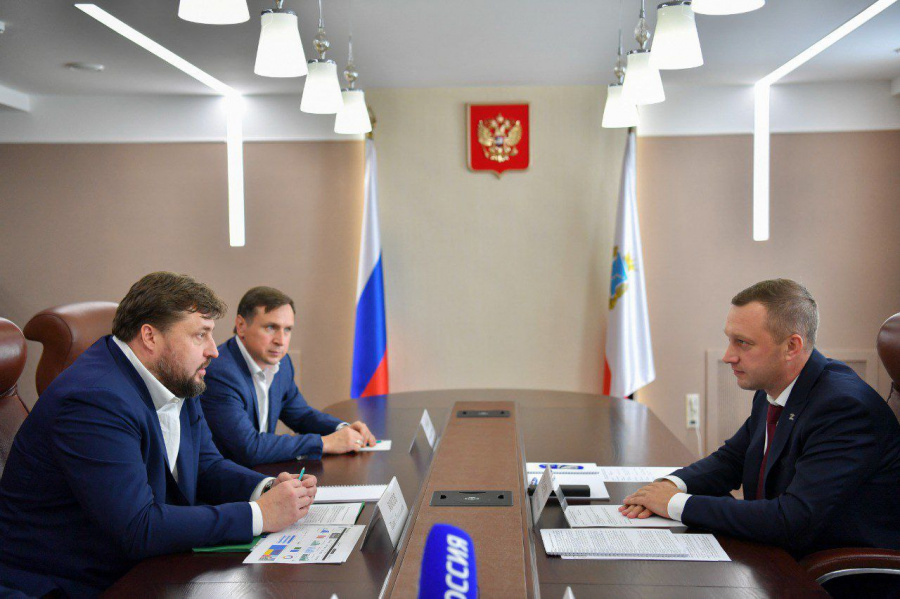 Губернатор Роман Бусаргин обсудил вопросы сотрудничества с руководителем компании «Росагролизинг» Павлом Косовым. 