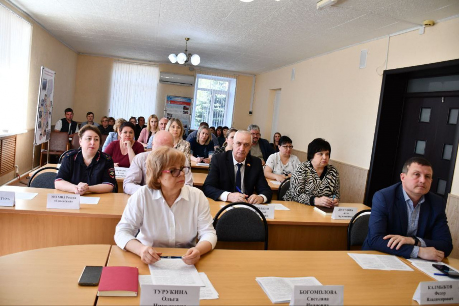 Под председательством главы Советского муниципального района Сергея Пименова прошло расширенное заседание постоянно действующего совещания 