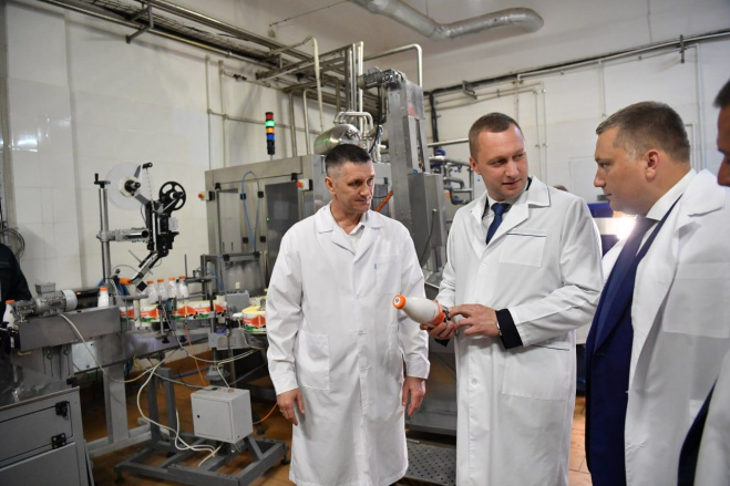 Врио Губернатора Роман Бусаргин поставил задачу загрузить молочные заводы региона саратовским сырьем