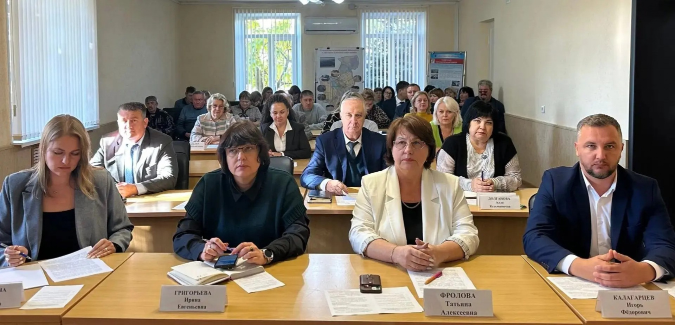 В администрации Советского муниципального района состоялось расширенное постоянно действующее совещание по итогам социально-экономического развития