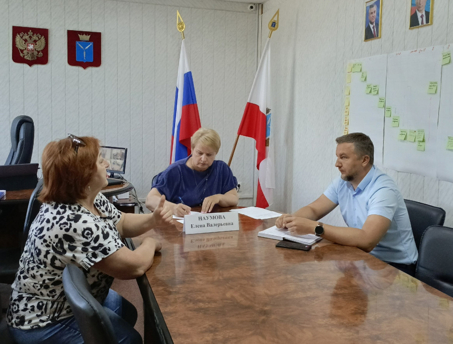 Глава Советского муниципального района Елена Наумова провела очередной прием граждан по личным вопросам 