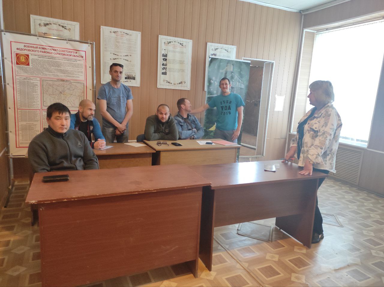 Встреча с жителями района, которые планируют служить по контракту в вооруженных силах РФ