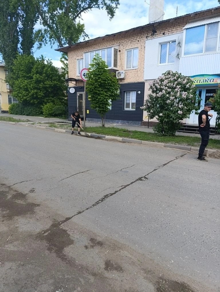 В рамках работы администрации района проводятся мероприятия по содержанию улично-дорожной сети В рамках работы администрации района проводятся мероприятия по содержанию улично-дорожной сети