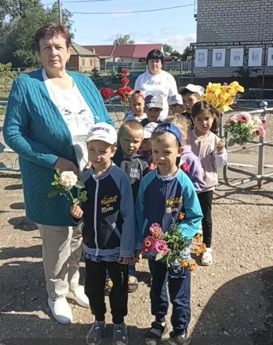 При поддержке администрации района в с. Розовое состоялось открытие мемориала бойцам, погибшим в зоне СВО 
