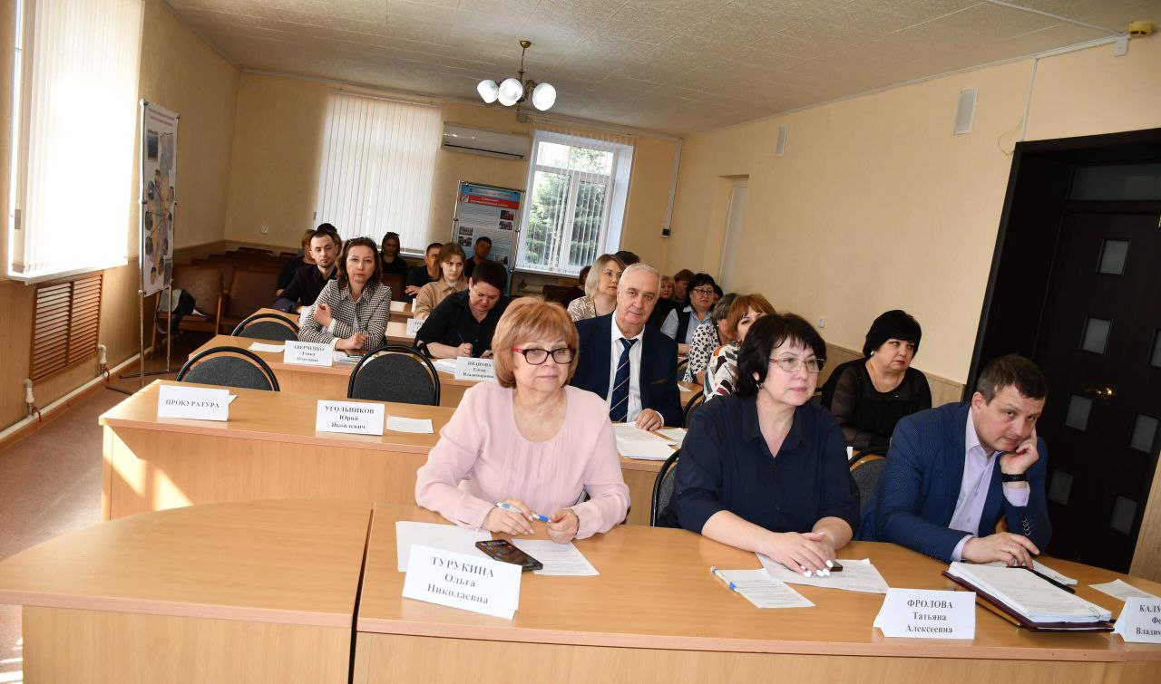 Под председательством главы района Сергея Пименова состоялось заседание постоянно действующего совещания
