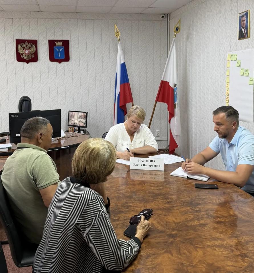 Глава Советского муниципального района Елена Наумова провела очередной прием граждан по личным вопросам Глава Советского муниципального района Елена Наумова провела очередной прием граждан по личным вопросам