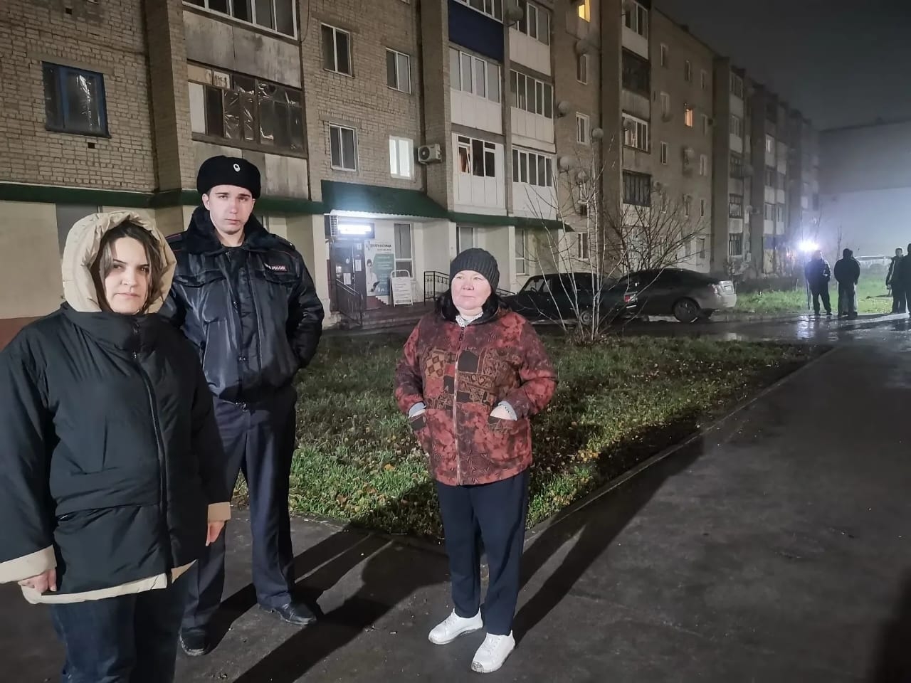 В рамках работы комиссии по делам несовершеннолетних и защите их прав администрации района проведен рейд по выявлению подростков, не соблюдающих закон об ограничении пребывания в общественных местах