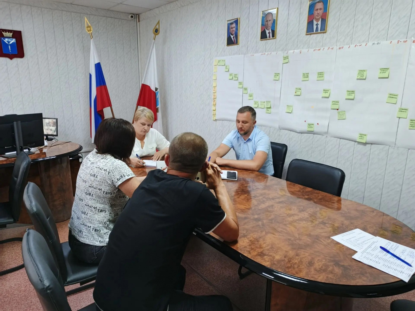 Глава Советского муниципального района Елена Наумова провела очередной прием граждан по личным вопросам 