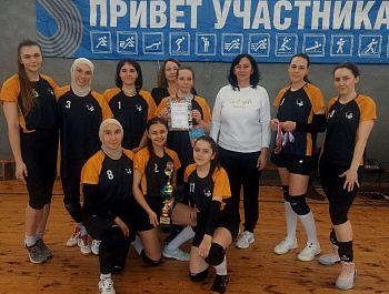 При поддержке администрации района в спортивной школе проведен областной турнир по волейболу