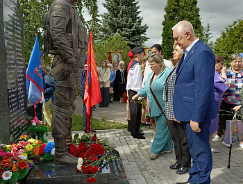 При поддержке администрации района проведена церемония, посвященная занесению имен на памятный мемориал 