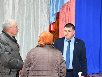  Сергей Пименов провел  встречу с жителями сел Наливная и Пионерское 