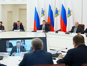 Губернатор Роман Бусаргин провел постоянно действующее совещание с заместителями председателя правительства, министрами, а также главами районов