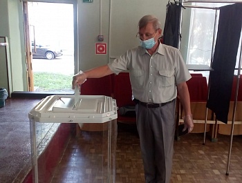 Общероссийское голосование по вопросу одобрения изменений в Конституцию Российской Федерации на избирательных участках в городских поселениях района.