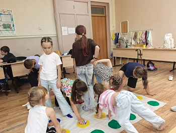 В рамках работы управления образования администрации района проведено закрытие летнего оздоровительного лагеря "Непоседы"