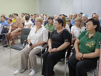 При поддержке управления культуры и кино администрации района проведено вручение Памятных знаков "Семьям погибших защитников Отечества"