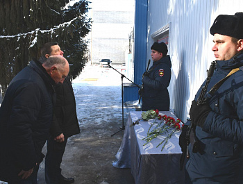 Состоялось открытие мемориальной доски в память о начальнике ОВД Советского района