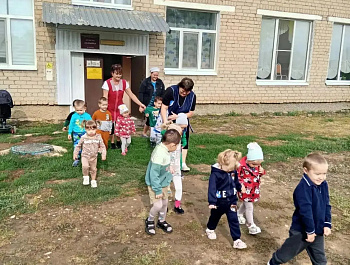 В рамках работы управления образования администрации района проведена плановая тренировка по эвакуации в дошкольных учреждениях