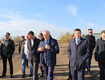  Губернатор посетил Урбахский комбинат хлебопродуктов