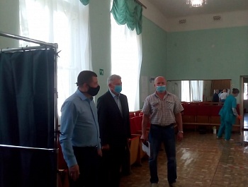Председатель комитета охотничьего хозяйства и рыболовства Игорь Николаевич Потапов провел встречу с председателем районного отделения Саратовского областного общества охотников и рыболовов Пискуновым В.А.