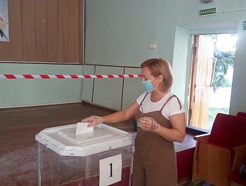 Общероссийское голосование по вопросу одобрения изменений в Конституцию Российской Федерации на избирательных участках в городских поселениях района.