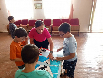 В рамках работы управления образования администрации района проведена интерактивная игра на знание правил дорожного движения