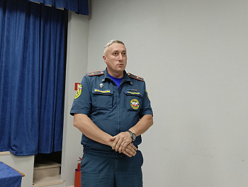 Глава района Елена Наумова провела встречу с жителями Пушкинского муниципального образования с. Наливная и с. Пионерское 